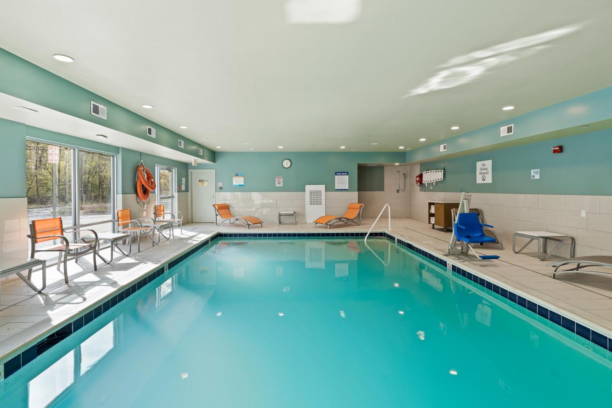 Holiday Inn Express & Suites - North Brunswick By Ihg Ngoại thất bức ảnh