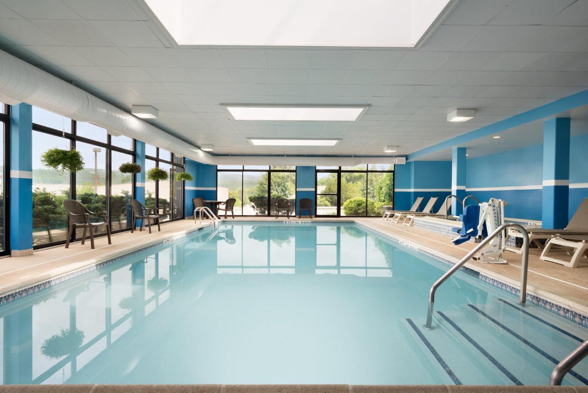 Holiday Inn Express & Suites - North Brunswick By Ihg Ngoại thất bức ảnh